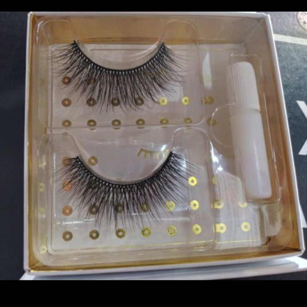 Lashes